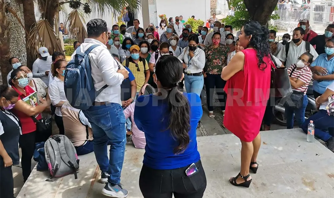 Los trabajadores llegaron al acuerdo de negociar sus demandas laborales con las autoridades de la Secretaría de Salud estatal. Noel Vázquez / CP
