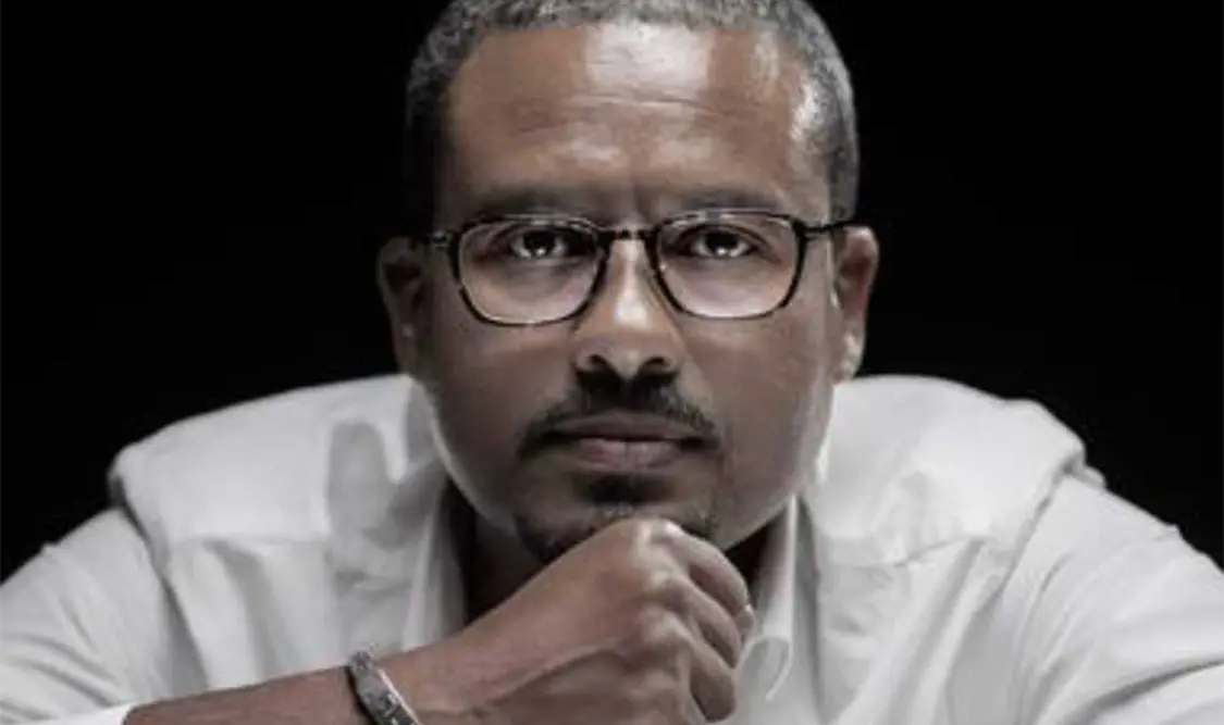 Diop habla con poder y poesía sobre el colonialismo y los horrores de la guerra, opinó el jurado. Cortesía