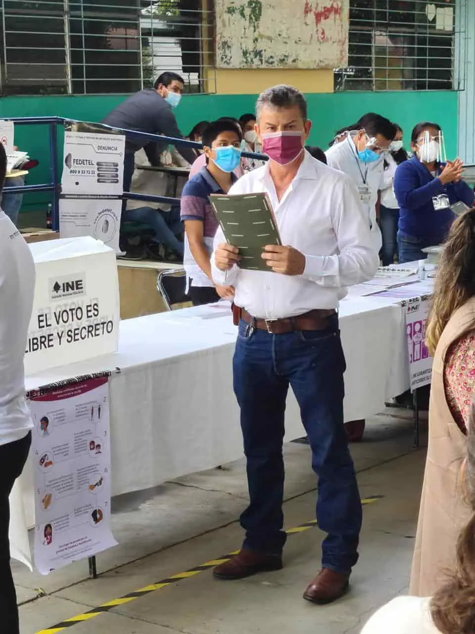Vota Jorge Contantino Kanter en Comitán