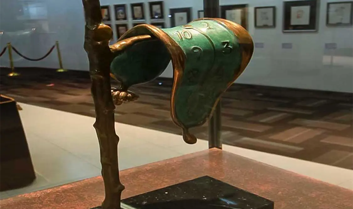 Para mayor información se puede consultar la siguiente liga https://www.galeriadaliana.com. Cortesía