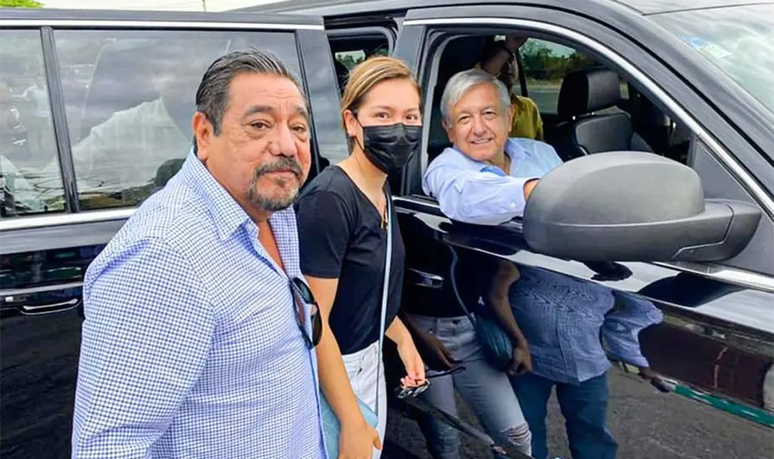 Félix Salgado Macedonio presumió la foto con AMLO. Twitter