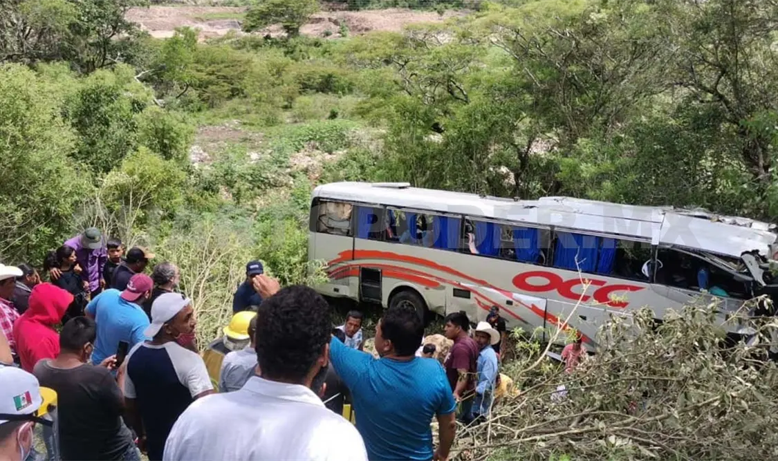 El accidente ocurrió la tarde del viernes en el tramo Comitán-San Cristóbal de Las Casas, en las inmediaciones de Chacaljocom. Juan Orel / CP