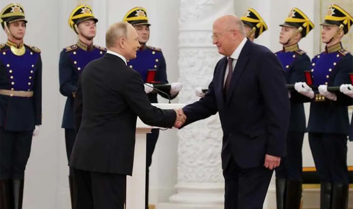 Vladimir Putin otorgó el Premio Estatal de Ciencia y Tecnología de 2020 a los creadores de la vacuna anticovid. Cortesía