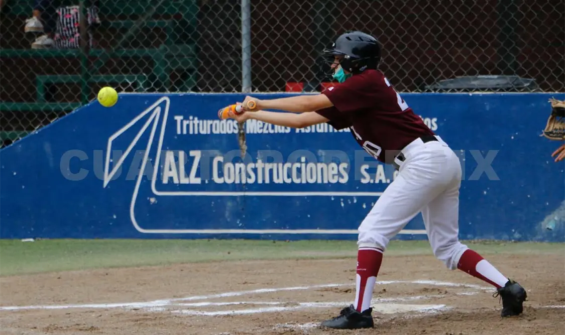 De haberse cancelado la jornada, la afición no habría podido disfrutar de un juego lleno de muchas emociones. Diego Pérez/CP