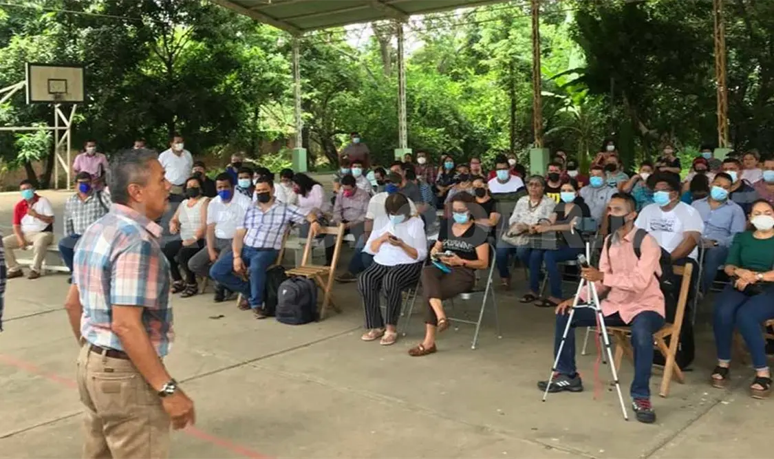 Piden a los sindicalizados no dejarse engañar con unas supuestas elecciones programadas para el próximo viernes. Ramón García / CP
