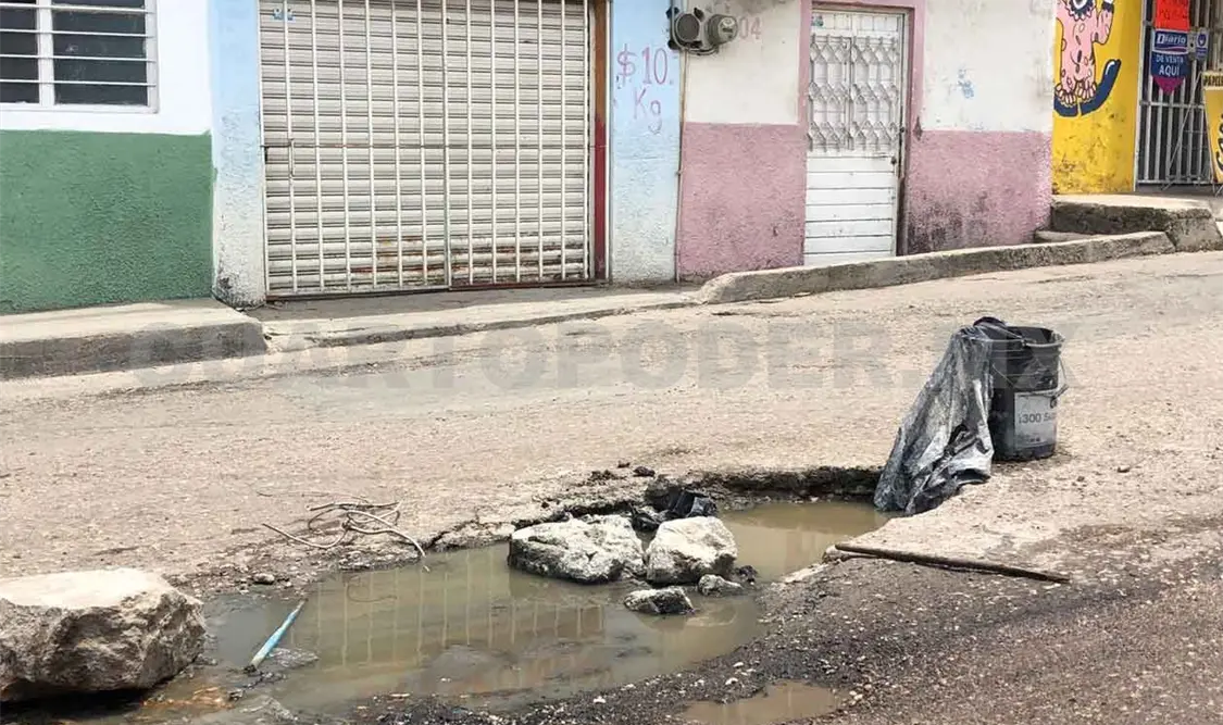 Drenaje colapsado enferma a vecinos