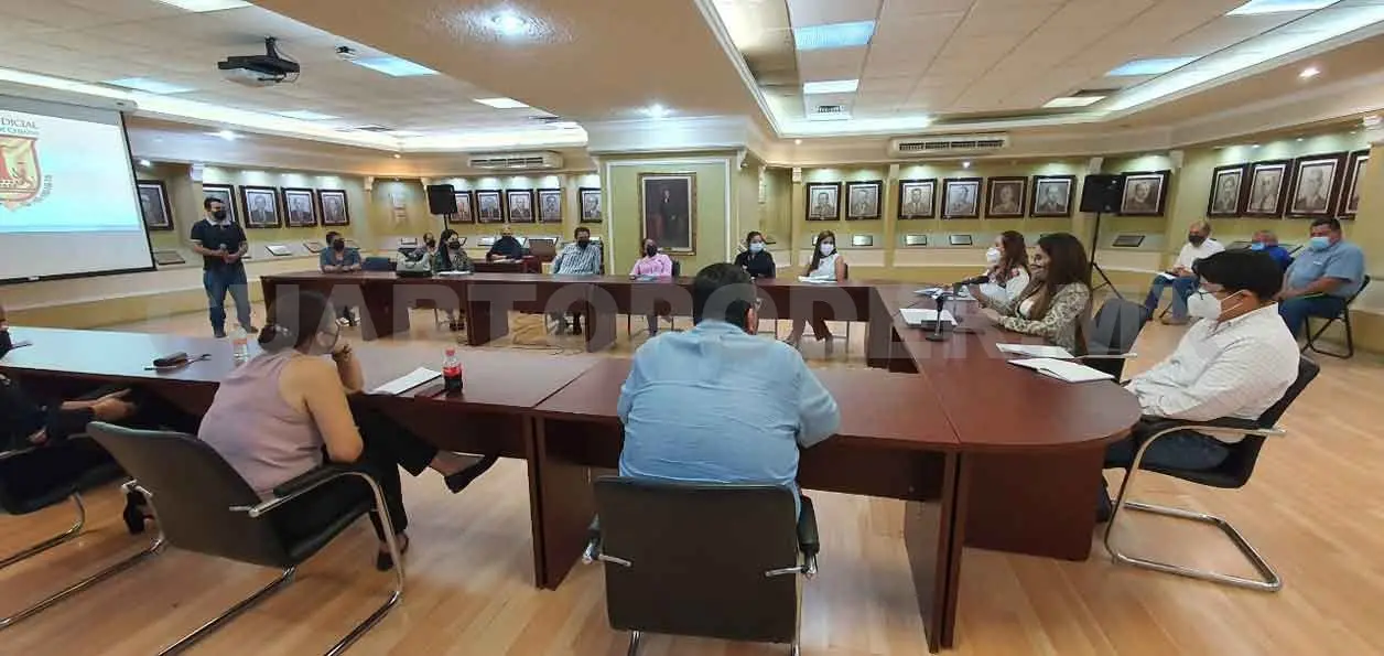 Ofrece PJE atención oportuna a usuarios de la justicia