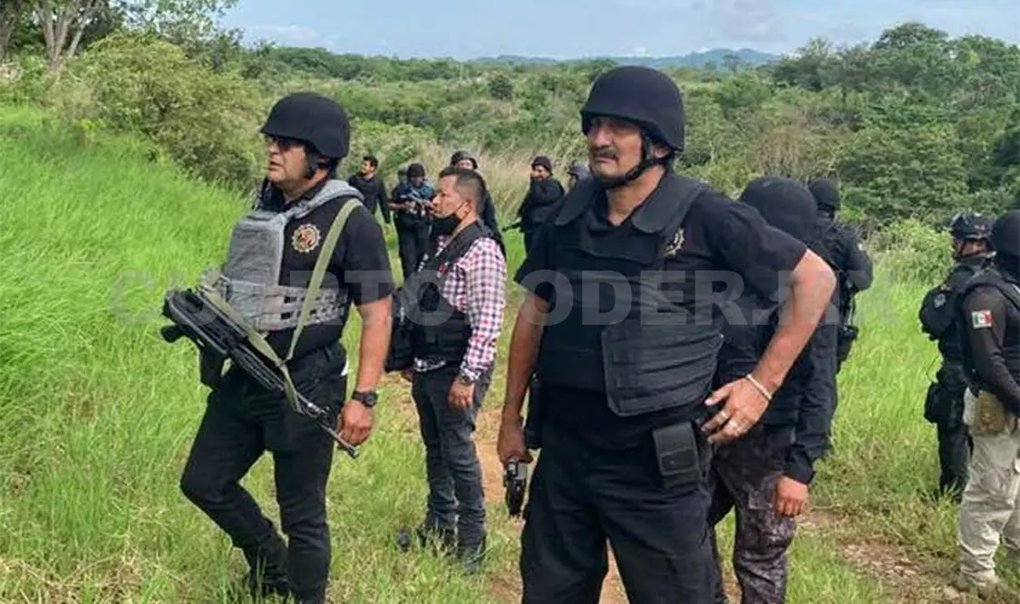 La FGE encabezó un operativo para restituir los siete predios. Cortesía
