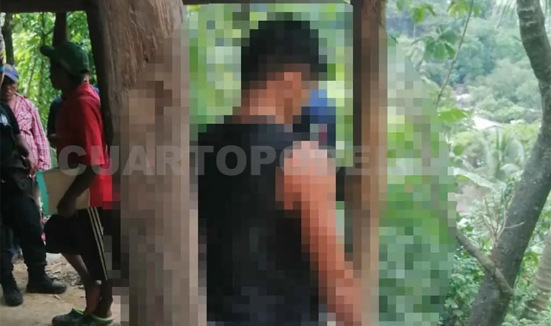 Descubren a hombre ahorcado en una viga