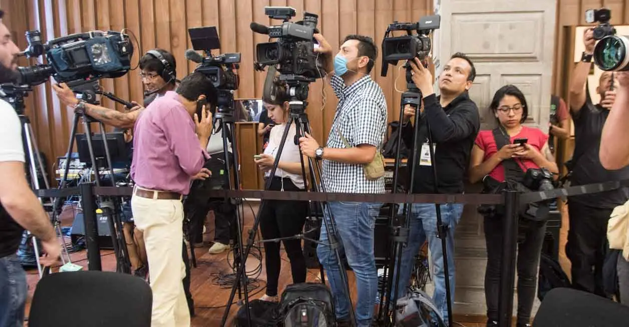 Exigen a AMLO cesar acoso contra periodistas