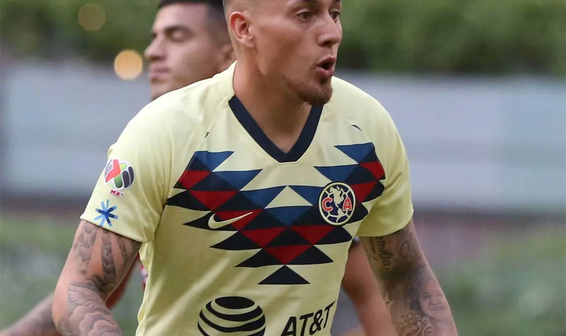 “Cuando te digan que no, demuéstrales que sí”, escribió el andino en su cuenta de Instagram, con una imagen donde se le ve pateando el esférico. Agencias