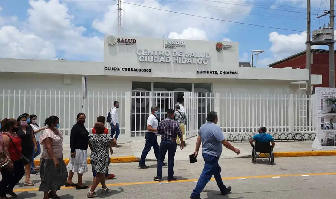 Entrega Acnur ambulancia equipada a Centro de Salud