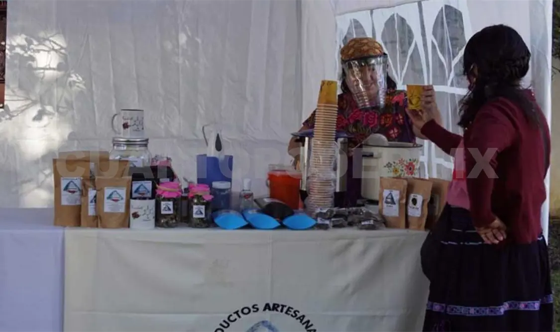 Los productores locales tuvieron un espacio para comercializar sus productos. Cortesía