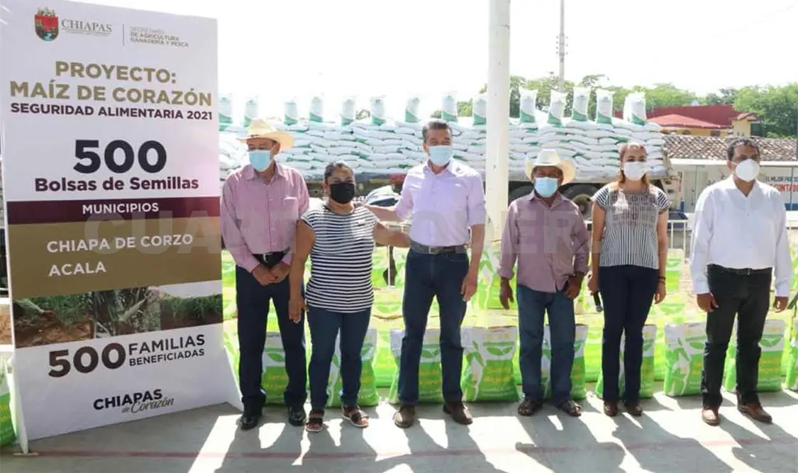 Encabeza REC entrega de apoyos al sector agrícola
