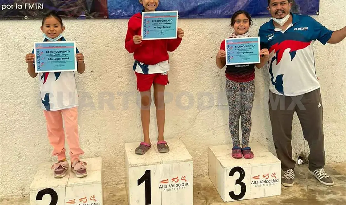 Delfines destacan en Acuatlón Promocional