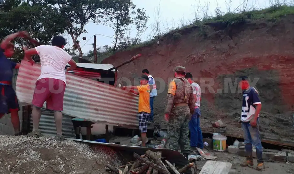 Cuatro personas quedaron sepultadas por alud de tierra