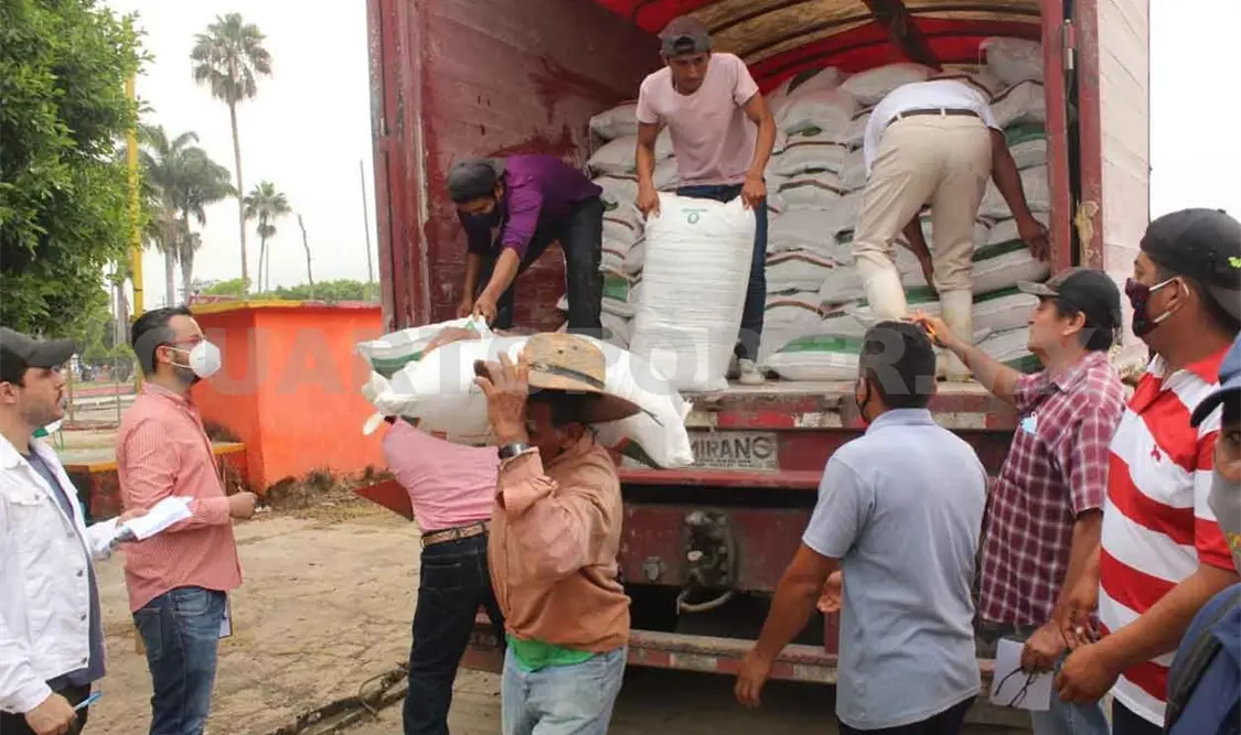 Comienza entrega de dos mil toneladas de fertilizante
