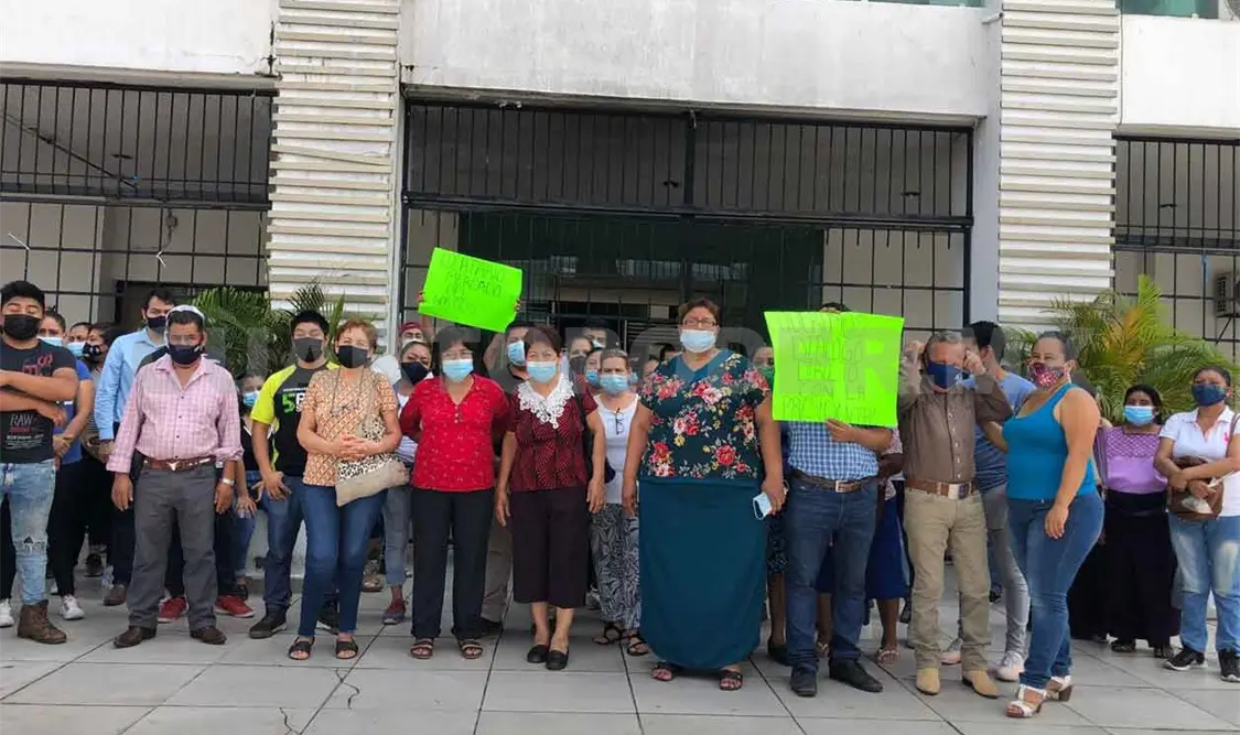 Locatarios rechazan contenedores; obtienen diálogo
