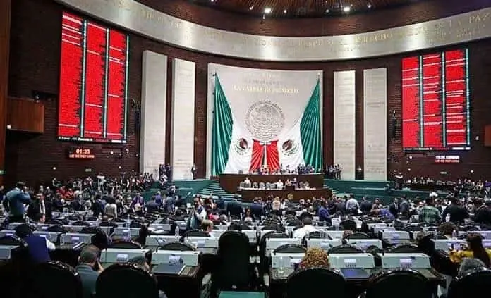 En la Comisión Permanente del Congreso de la Unión se exigió la renuncia del subsecretario de Salud, Hugo López-Gatell. Cortesía