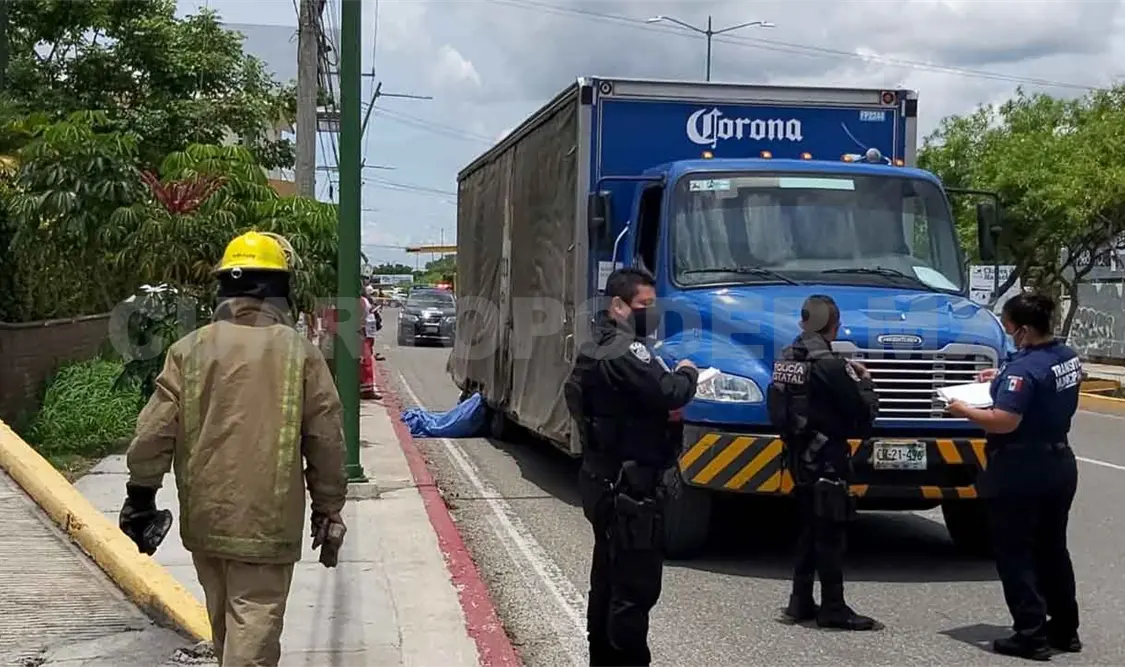 Talachero muere aplastado por un camión