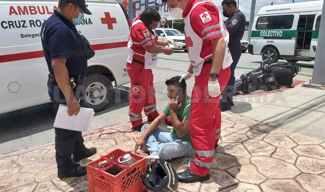 Motociclista es arrollado por colectivero en bulevar