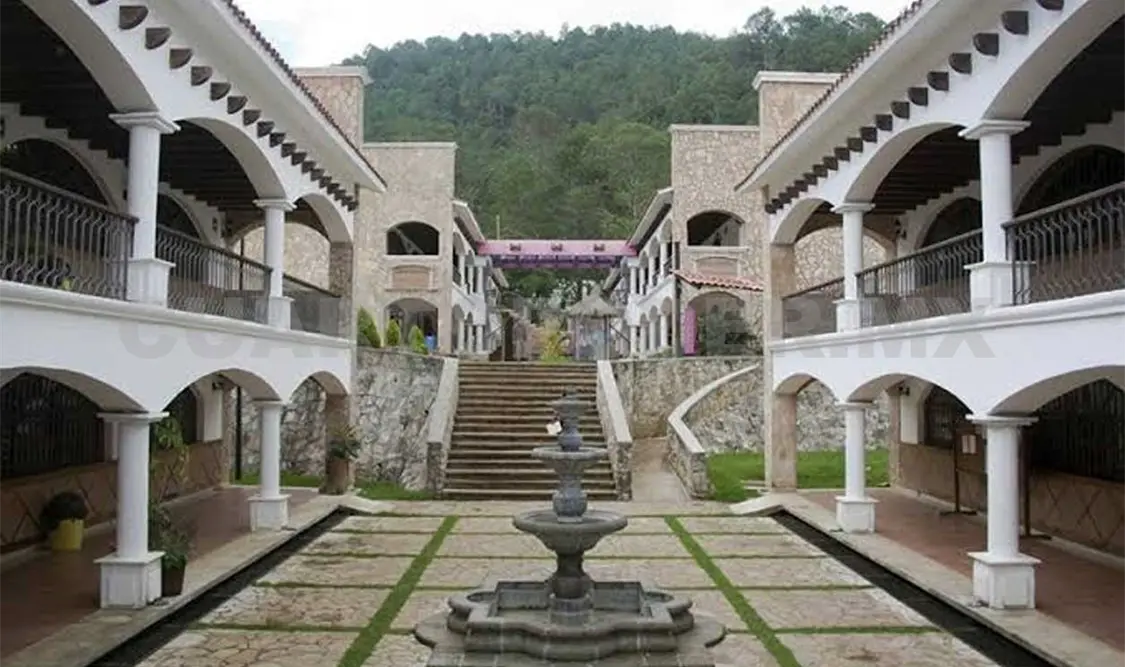 Denuncian desorganización en examen de la Unich