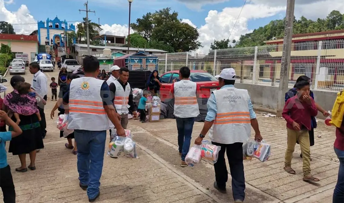 Se han proporcionado despensas, colchonetas, cobertores, agua embotellada, kits de aseo personal. CP