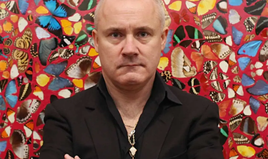 La serie “Cherry Blossoms” del artista Damien Hirst, se expone en la Fondation Cartier, en París.