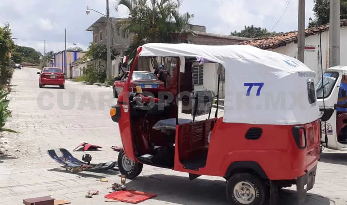 El accidente se produjo en un cruce de calles; la unidad afectada quedó con daños de consideración, pero lograron dar con el responsable. Cortesía