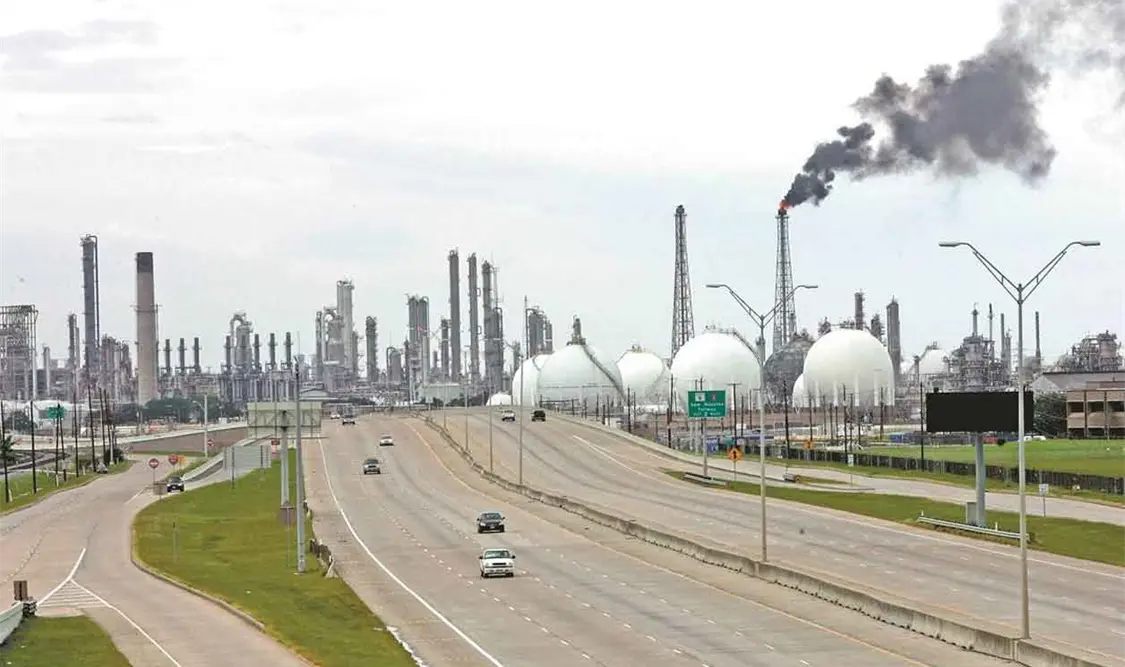 Diputados exigen cuentas en compra de refinería