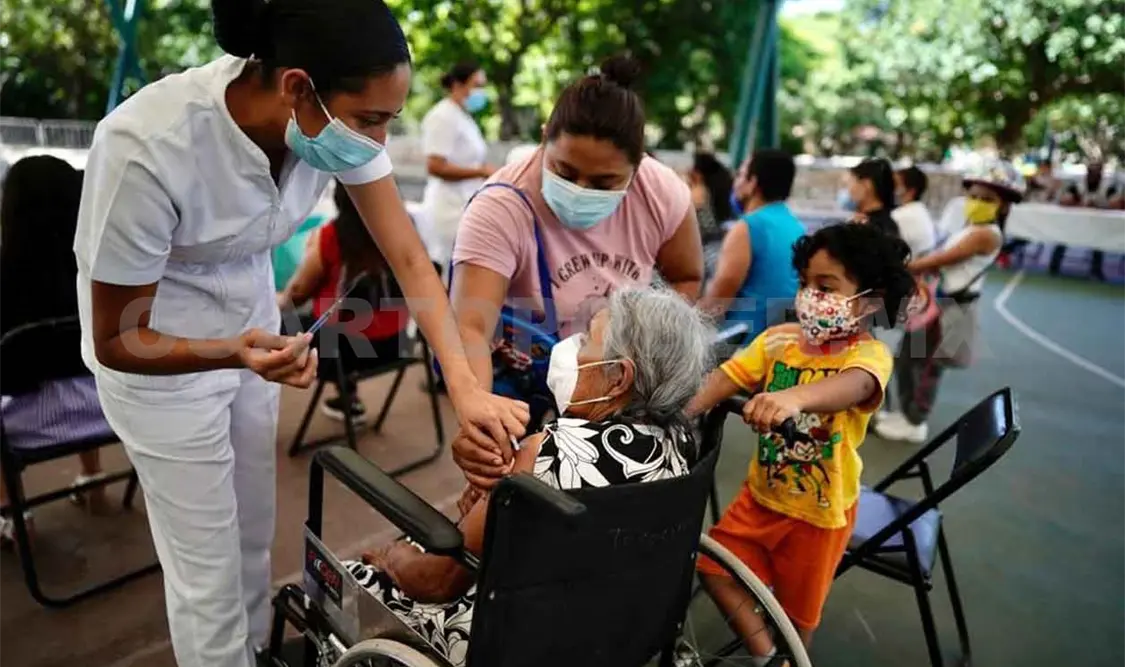 Invitan a evitar mitos y rumorología sobre vacuna