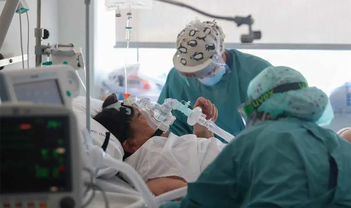 Suma Cancún 157 menores contagiados