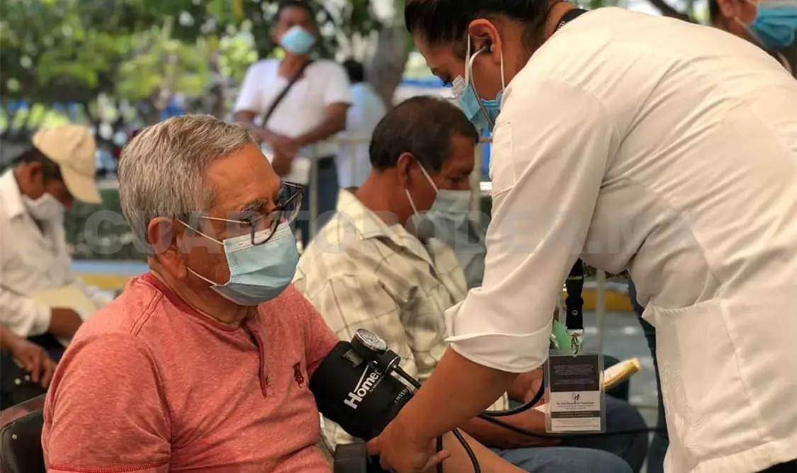 Empresarios fomentan la aplicación de la vacuna