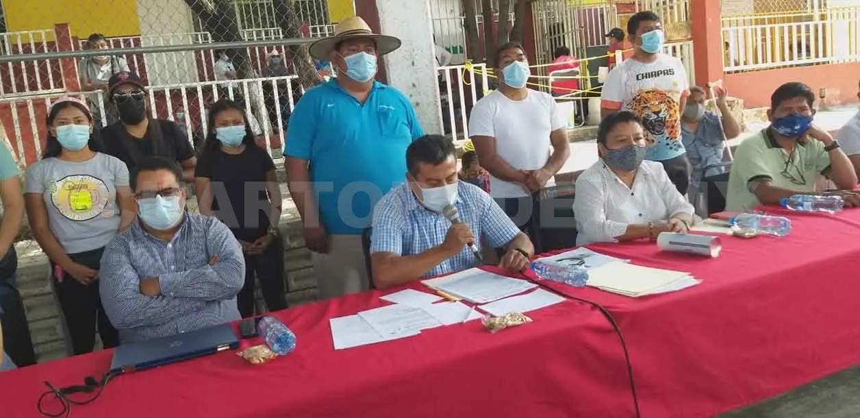 Exigen diálogo con el presidente