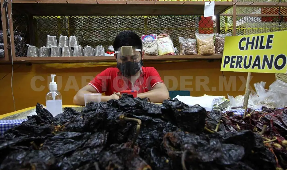 Mantienen filtros sanitarios en mercados del centro