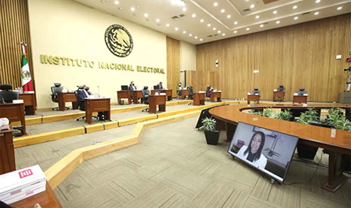 Suspenden un año acceso de PVEM a radio y TV