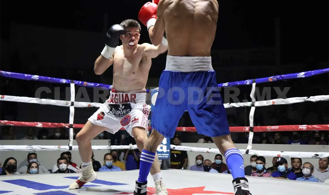 “Jaguar” Márquez, campeón súperwelter