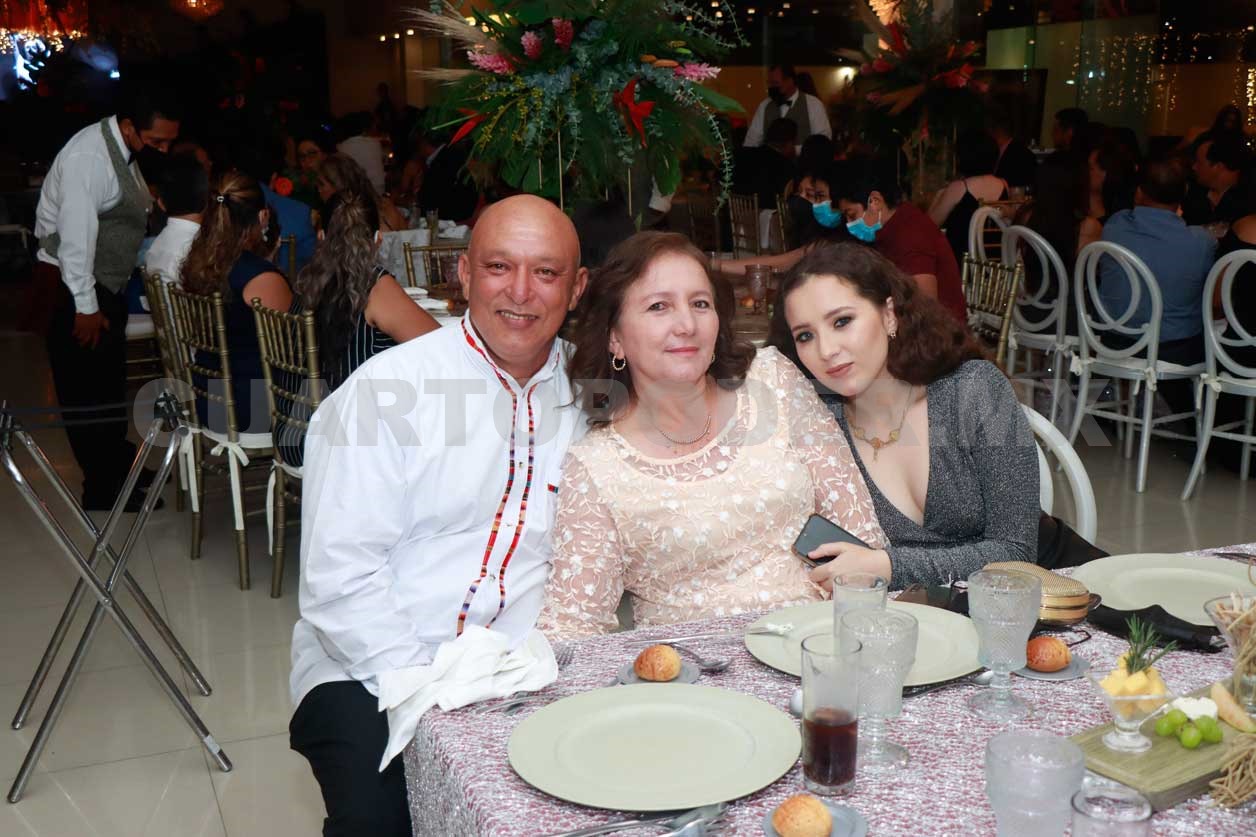 Grandiosos XV años de Paulina