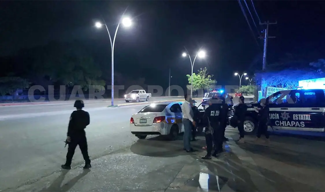 Roban vehículo a taxista y le dan cinco cuchilladas