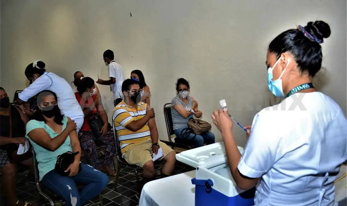 Invitan a población tapachulteca a vacunarse