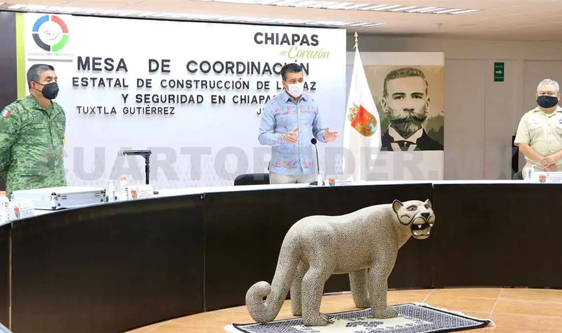 Aun vacunados, piden no relajar medidas