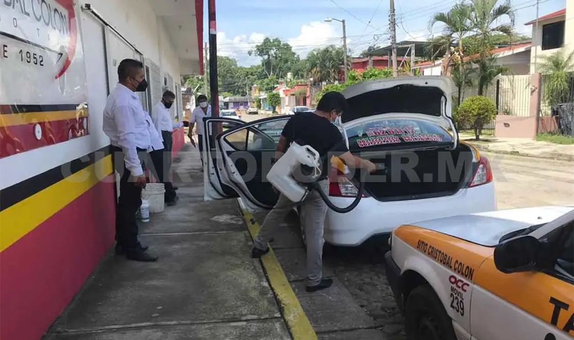 Sanitizan unidades como medida de prevención