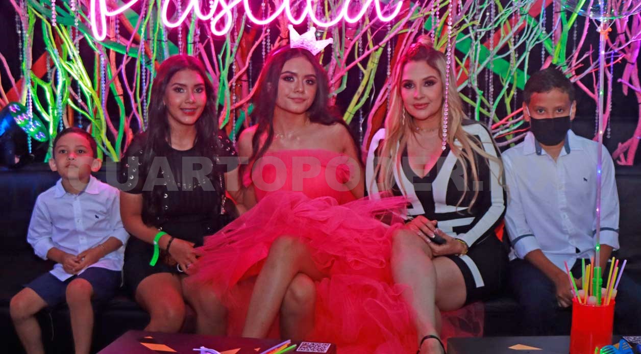 Grandiosos XV años