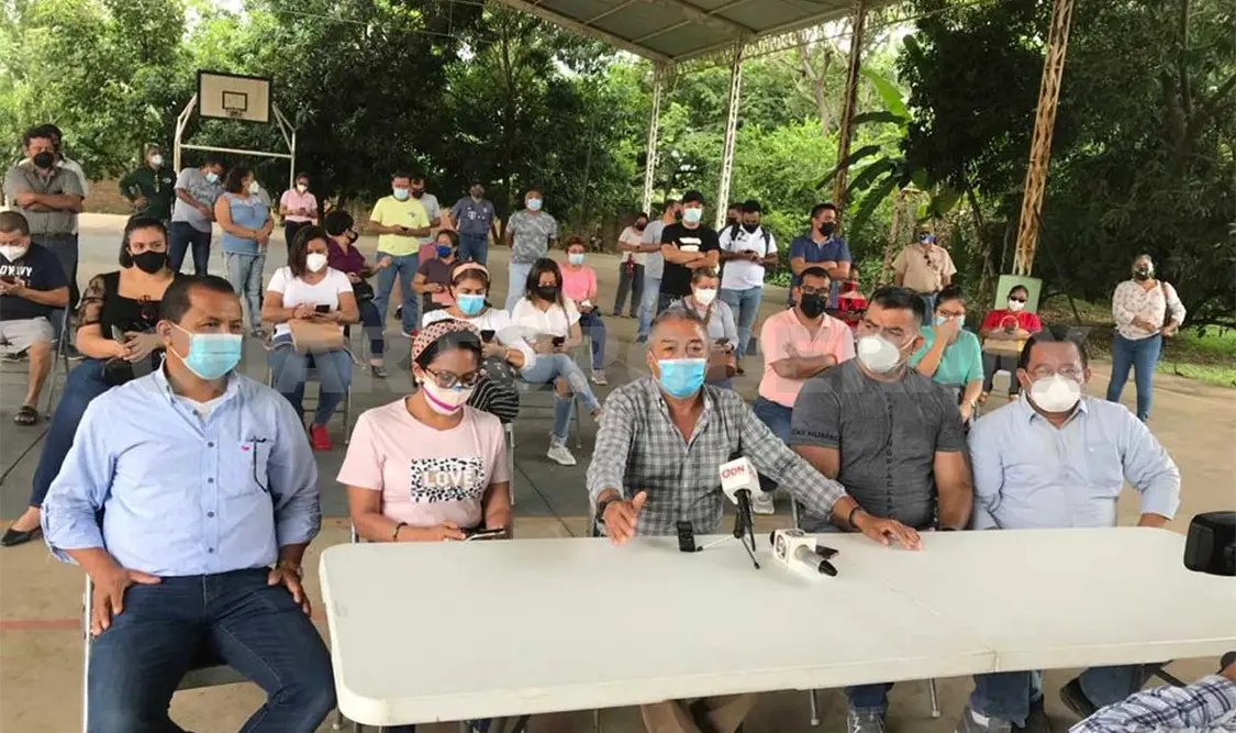 Sin dirimir lucha legal: Pinot