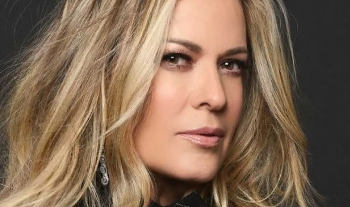 Rebecca de Alba está en el hospital