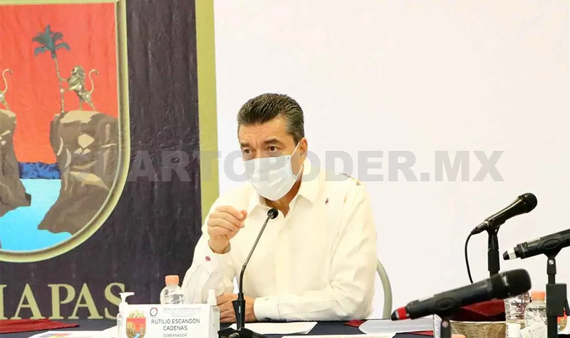 Exhorta a la población a vacunarse contra el covid