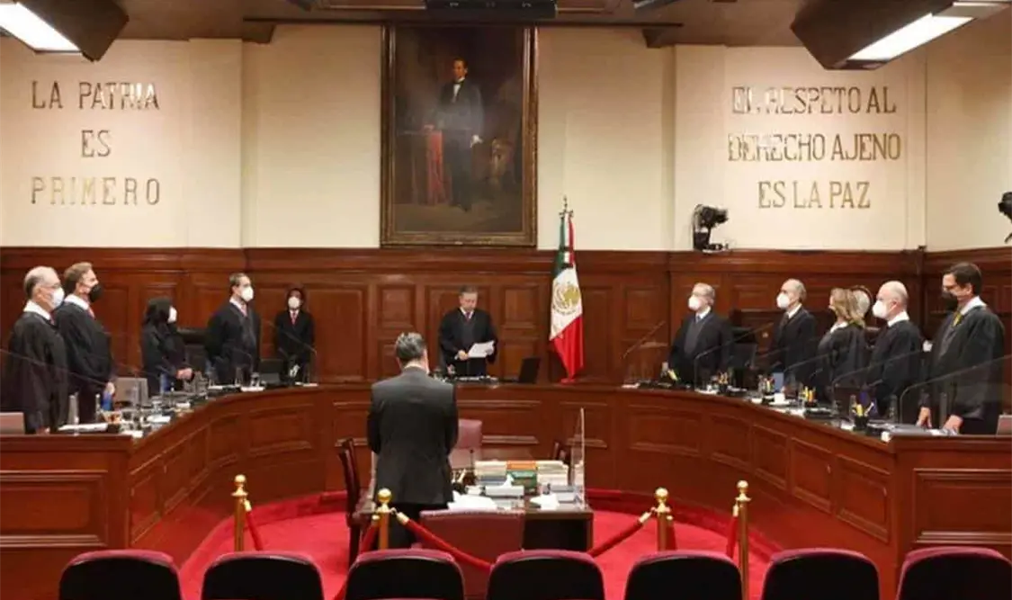 La SCJN paralizó el recurso tramitado con el que el magistrado buscaba impugnar su destitución. Cortesía