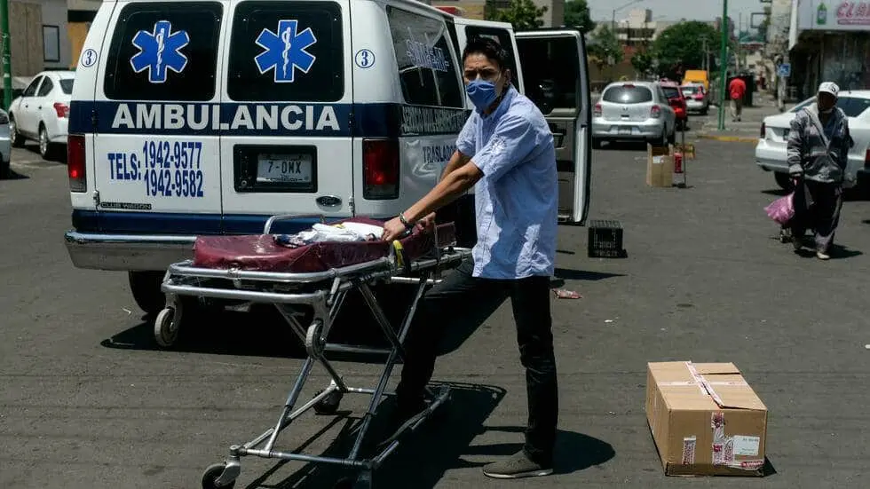 El manejo de la pandemia por parte de López-Gatell ha derivado oficialmente en casi 250 mil fallecidos. Cortesía