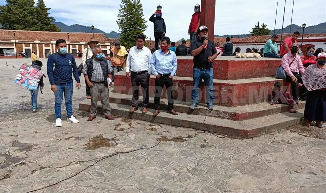 Desplazados piden el retorno a sus viviendas