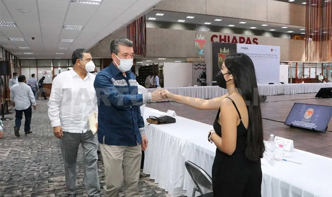 Reafirma Escandón apoyo a la juventud